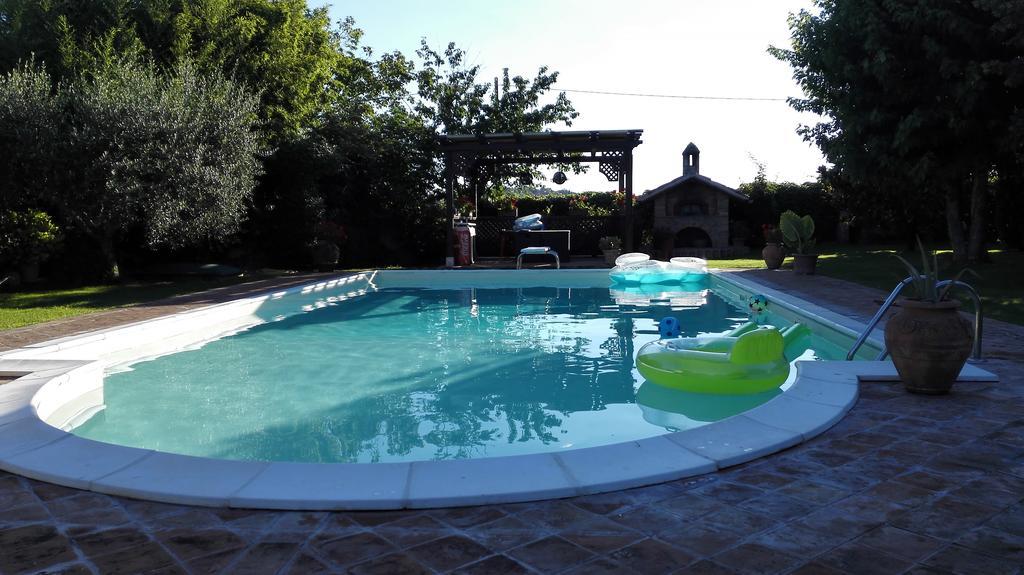 Casa La Quiete Villa Torgiano Bagian luar foto